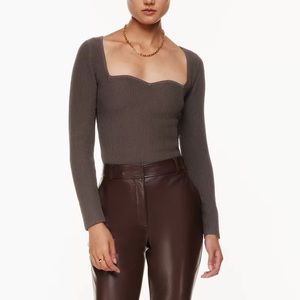 Aritzia Babaton Sculpt Knit Sweetheart Top